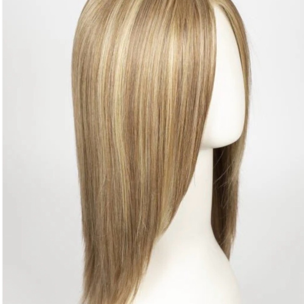Raquel Welch well played Wig 13/88